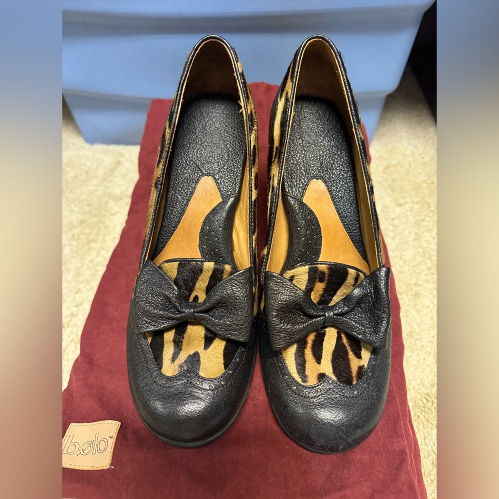 Bolo suede Animal print and leather heels with leather bows. Size 7.5
